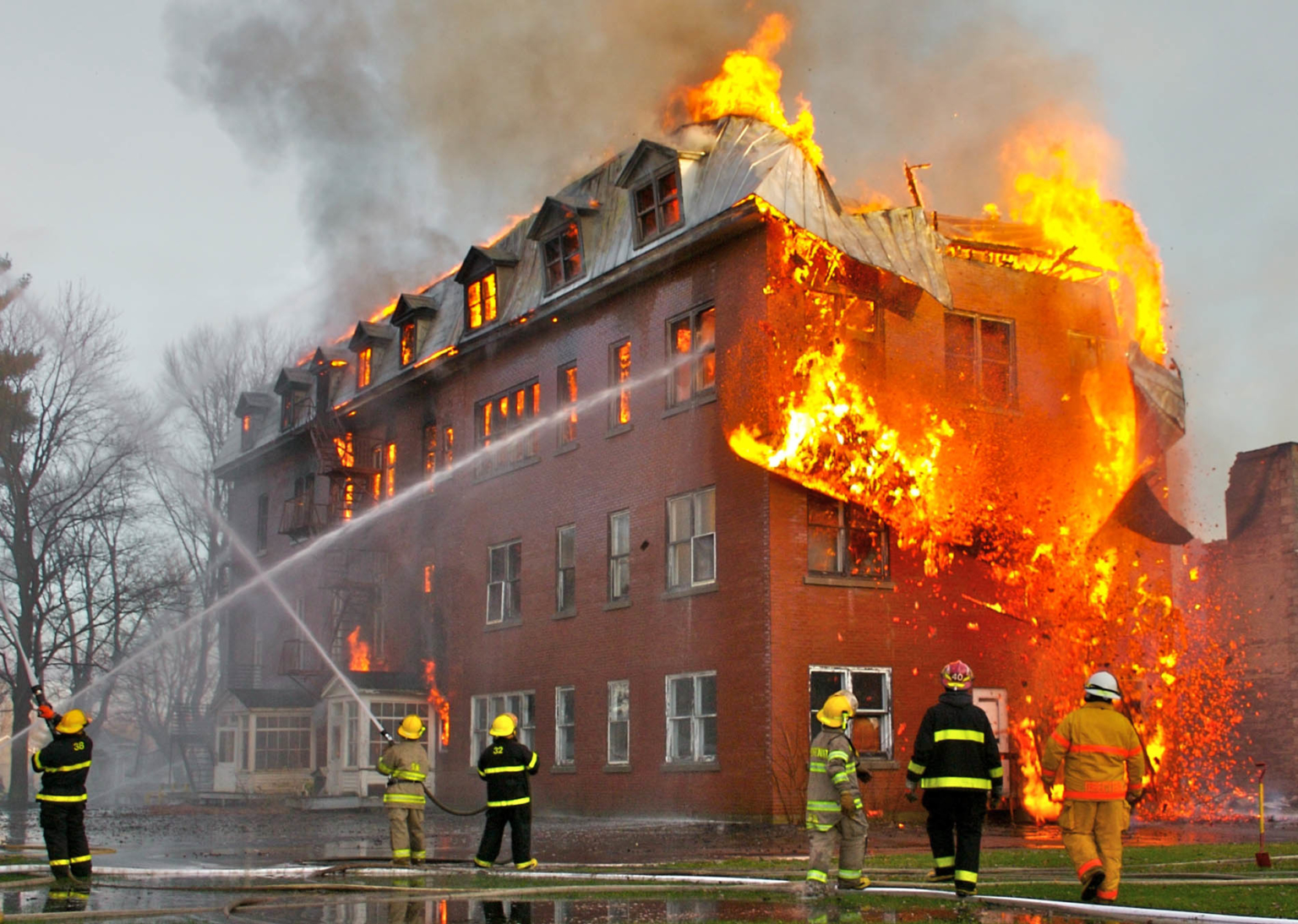 Corso in VIDEOCONFERENZA di Aggiornamento Antincendio su LA SICUREZZA ANTINCENDIO NEGLI EDIFICI PROMISCUI E LA NORMATIVA ANTINCENDIO APPLICABILE AI CANTIERI TEMPORANEI – SABATO 17 Ottobre 2026